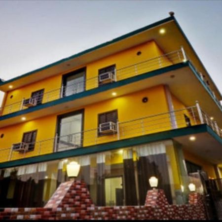 Hotel Pragati Palace Mathura Luaran gambar